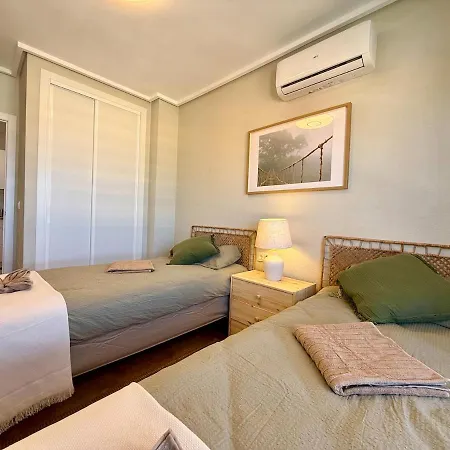 Rooftop Escape-Sea View Retreat, Torrevieja Торрев'єха